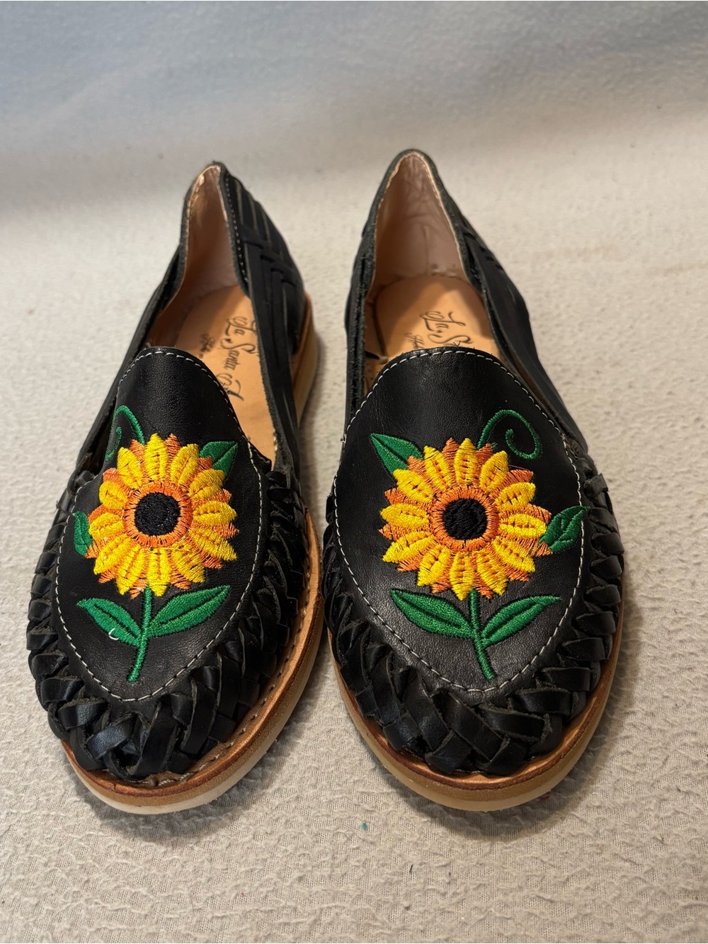 Black Leather Mexican Huaraches size 23 Sunflower Embroidered Slip-On Sandals
